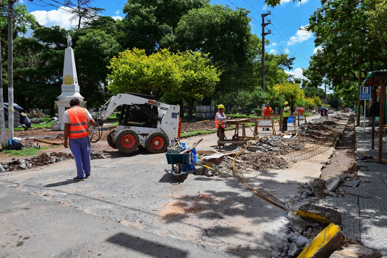 Comenzaron las tareas de remodelación de la calle Yrigoyen