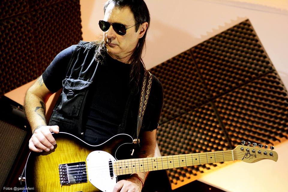 El mejor guitarrista del metal, en Zárate