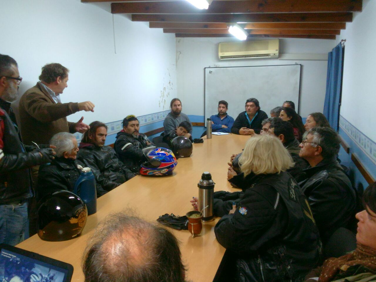 Pablo Ramos y Javier Rehl recibieron a motociclistas en el HCD