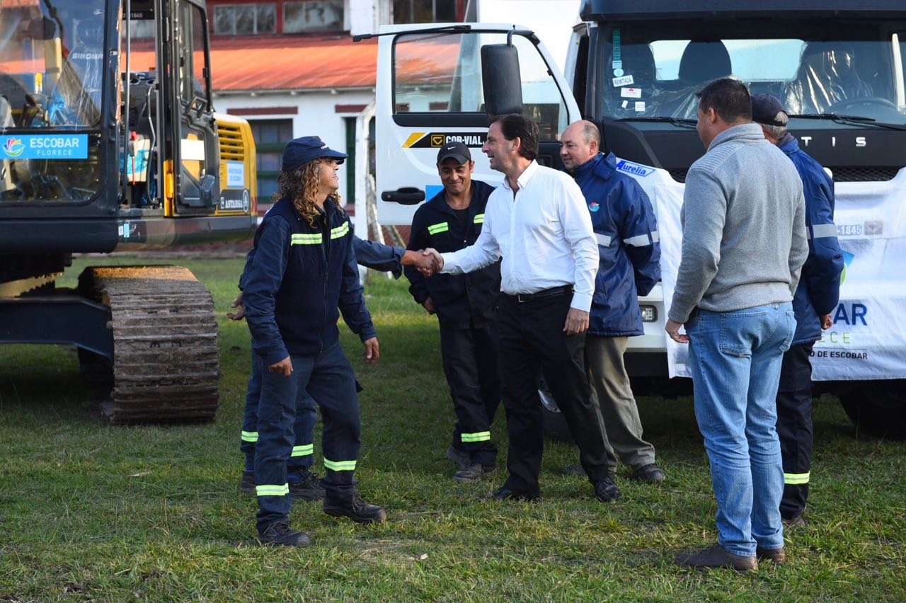 La Municipalidad de Escobar incorporó nueva maquinaria vial