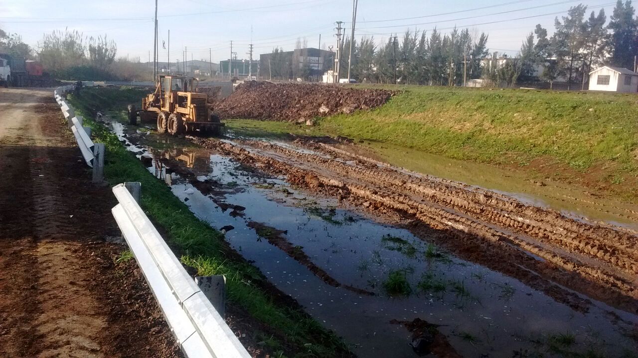 Trabajos hidráulicos en el reservorio de Garín y en el arroyo Tatán de Loma Verde