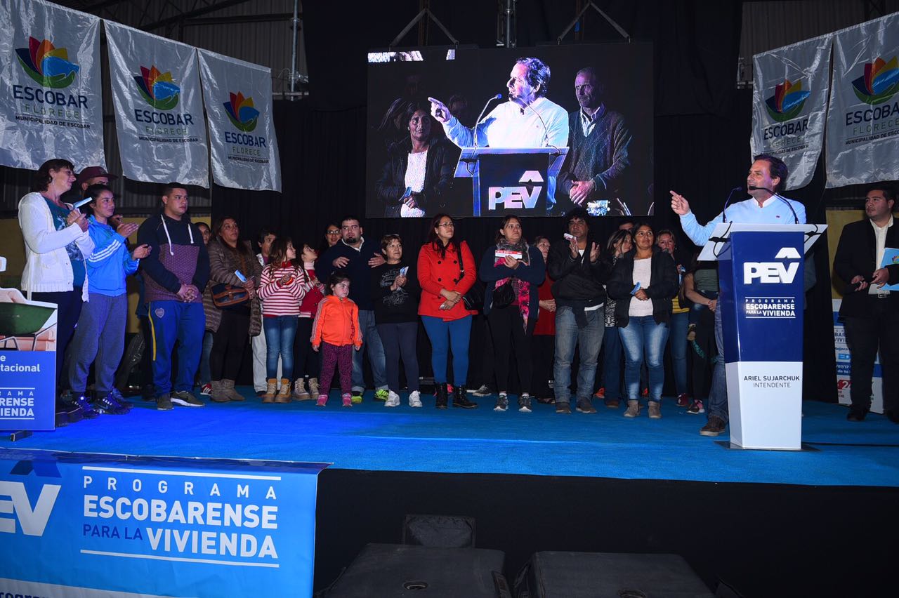 “Esto no termina hoy, porque con el apoyo de todos vamos a seguir profundizando estos programas”