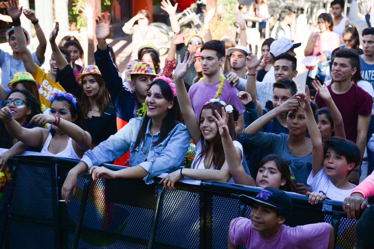 Día de la Primavera: más de 3500 participaron de los festejos en la peatonal Yrigoyen