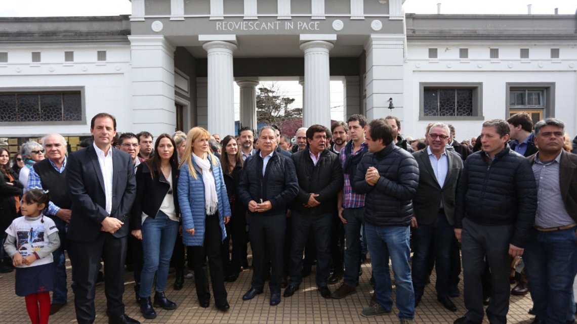Homenaje a Cafiero: el peronismo se fotografió con Zamora