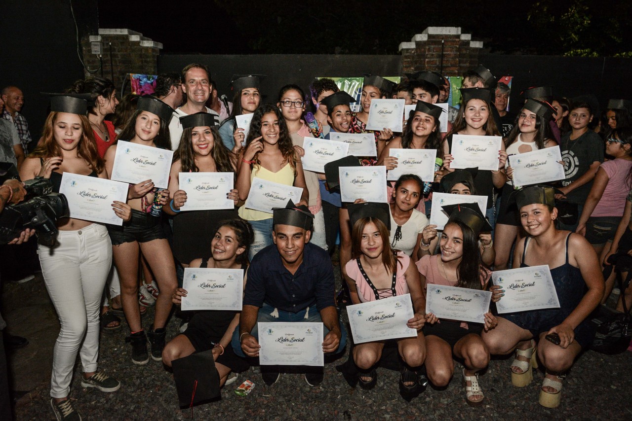 La Escuela de Liderazgo municipal premió a sus primeros 50 egresados