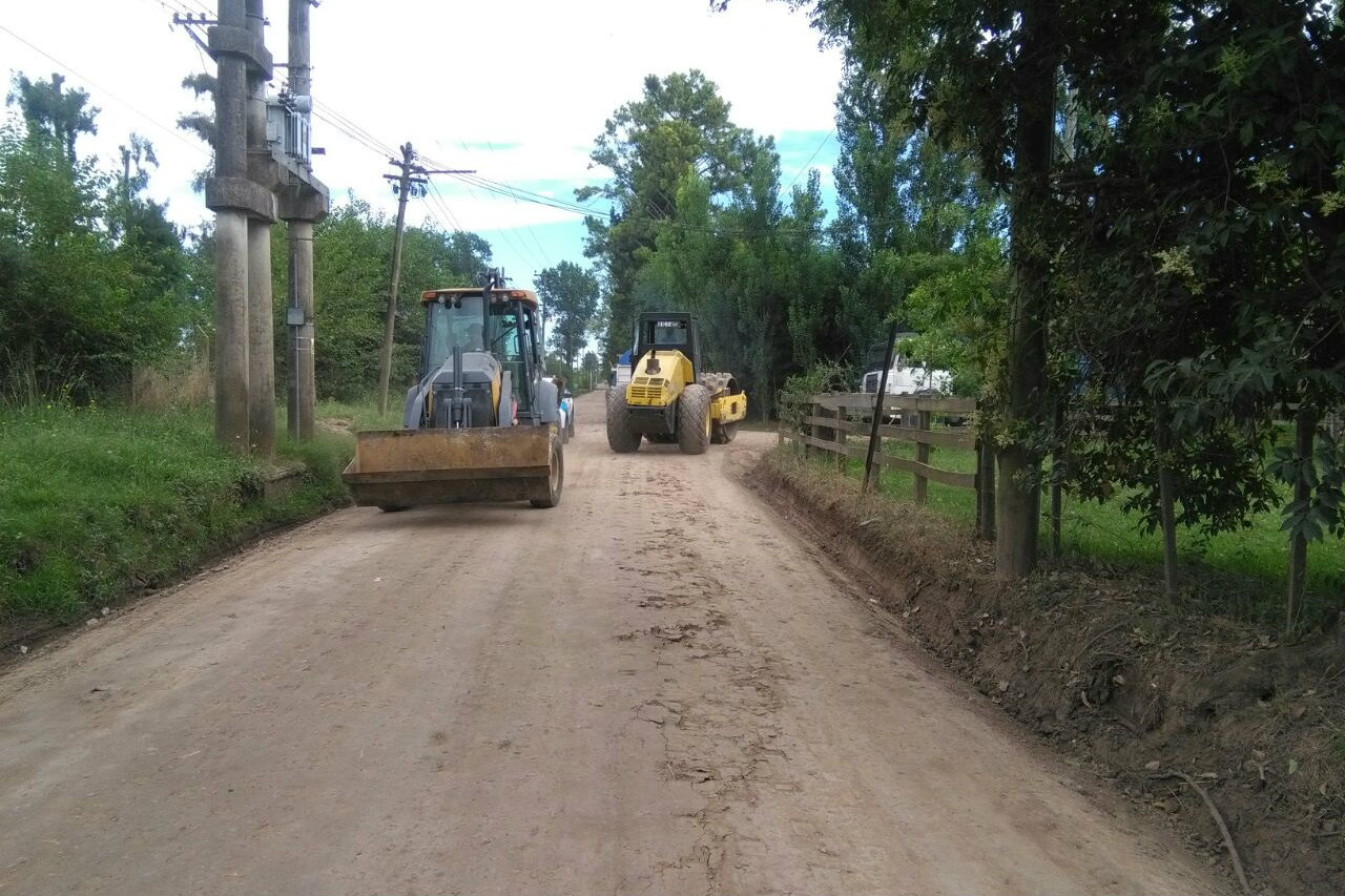 En Matheu y Loma Verde, la Municipalidad de Escobar continúa con el estabilizado de calles