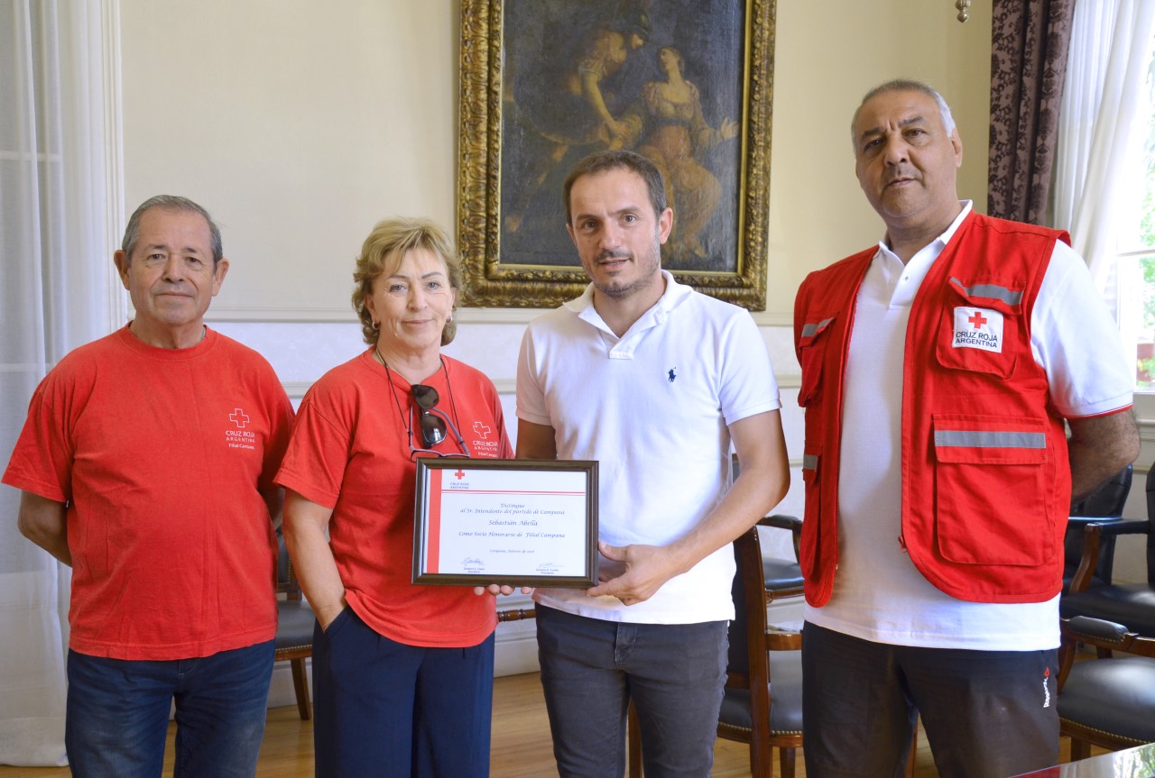Abella fue reconocido como socio honorario de la Cruz Roja Filial Campana