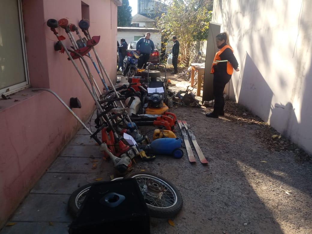 Desbaratan desarmadero de motos en Matheu: dos detenidos y 230 municiones incautadas
