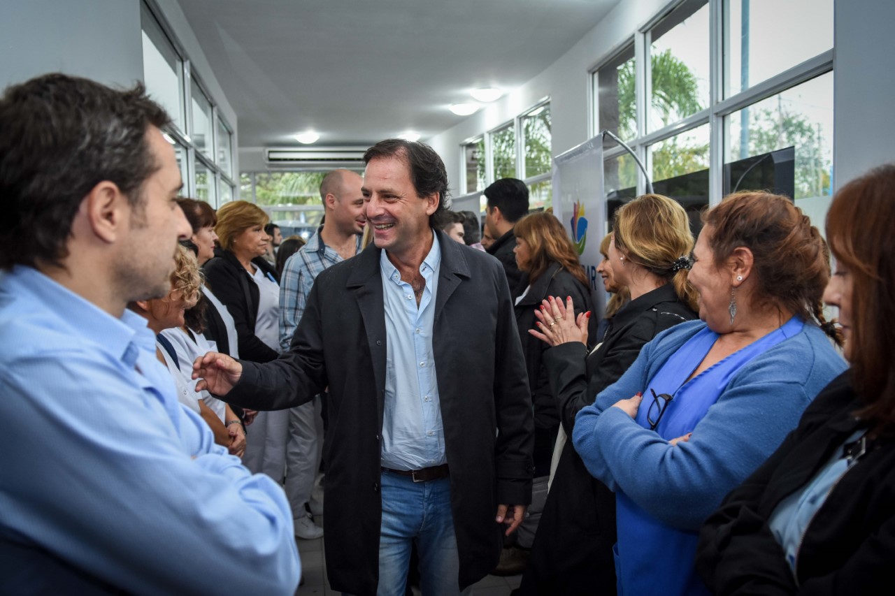 Ariel Sujarchuk recorrió el nuevo centro odontológico en Belén de Escobar