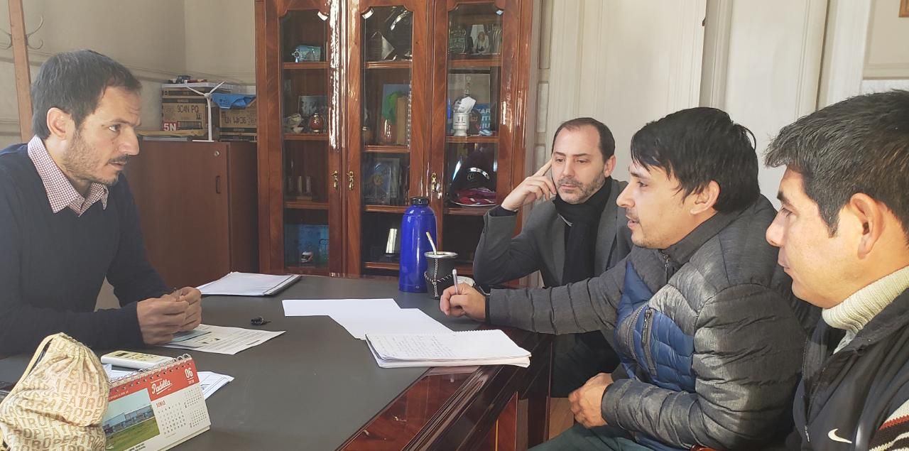 El intendente de Campana detalló a vecinos de Otamendi las obras que inició el Municipio