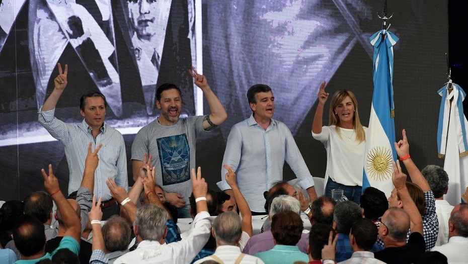 El Consejo Justicialista se reunió en Hurlingham y le pegó al Gobierno