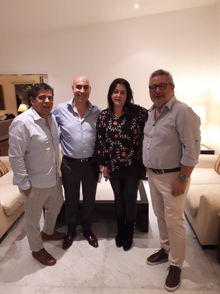 Rocío Fernández, ahora junto a funcionarios de México