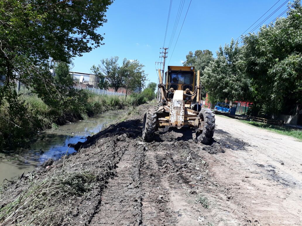 Trabajos de estabilizado y mantenimiento del espacio público en Maschwitz, Garín y Belén