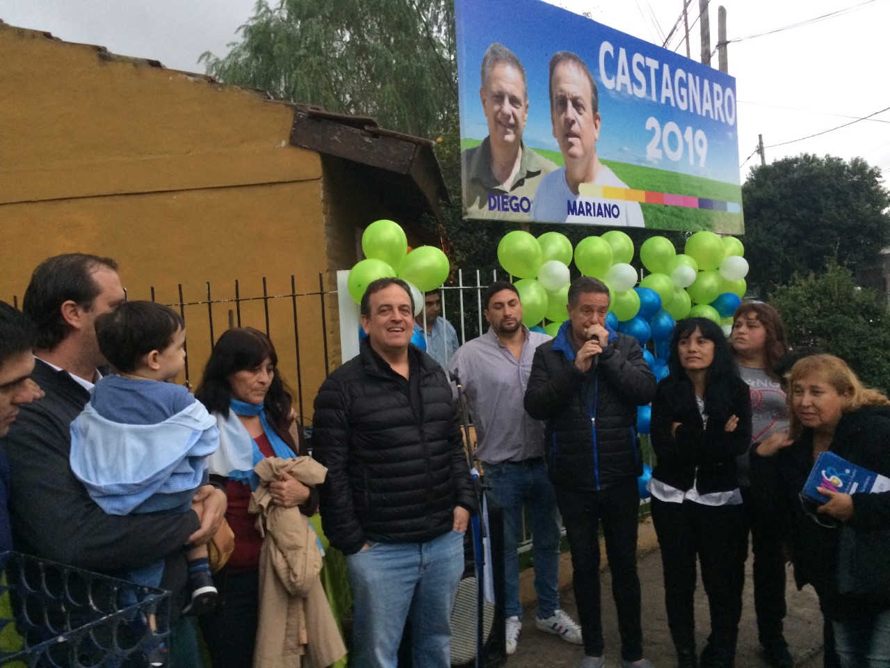 Mariano Castagnaro presentó su partido vecinalista