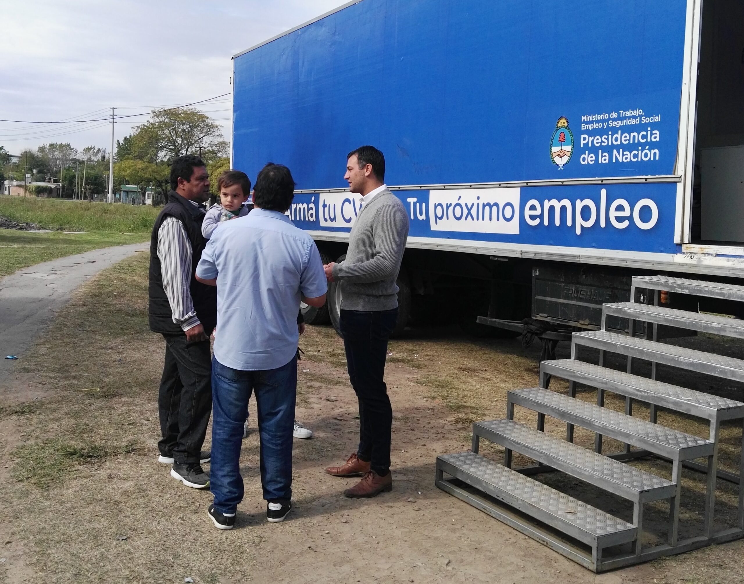 En solo 3 días más de 700 vecinos ya realizaron diversos trámites en los Puntos Vecinales