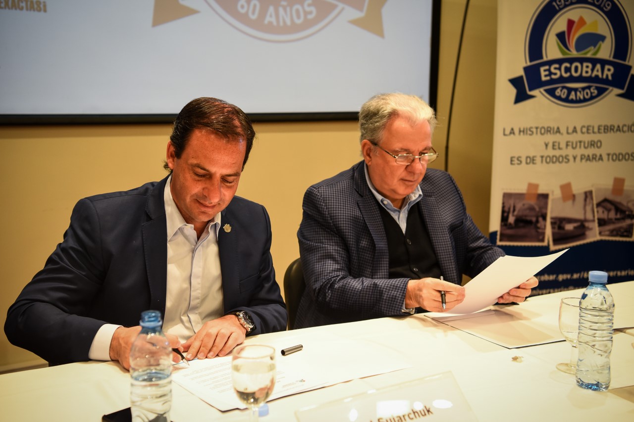 “Lo que firmamos hoy deja una marca indeleble en la historia del distrito”