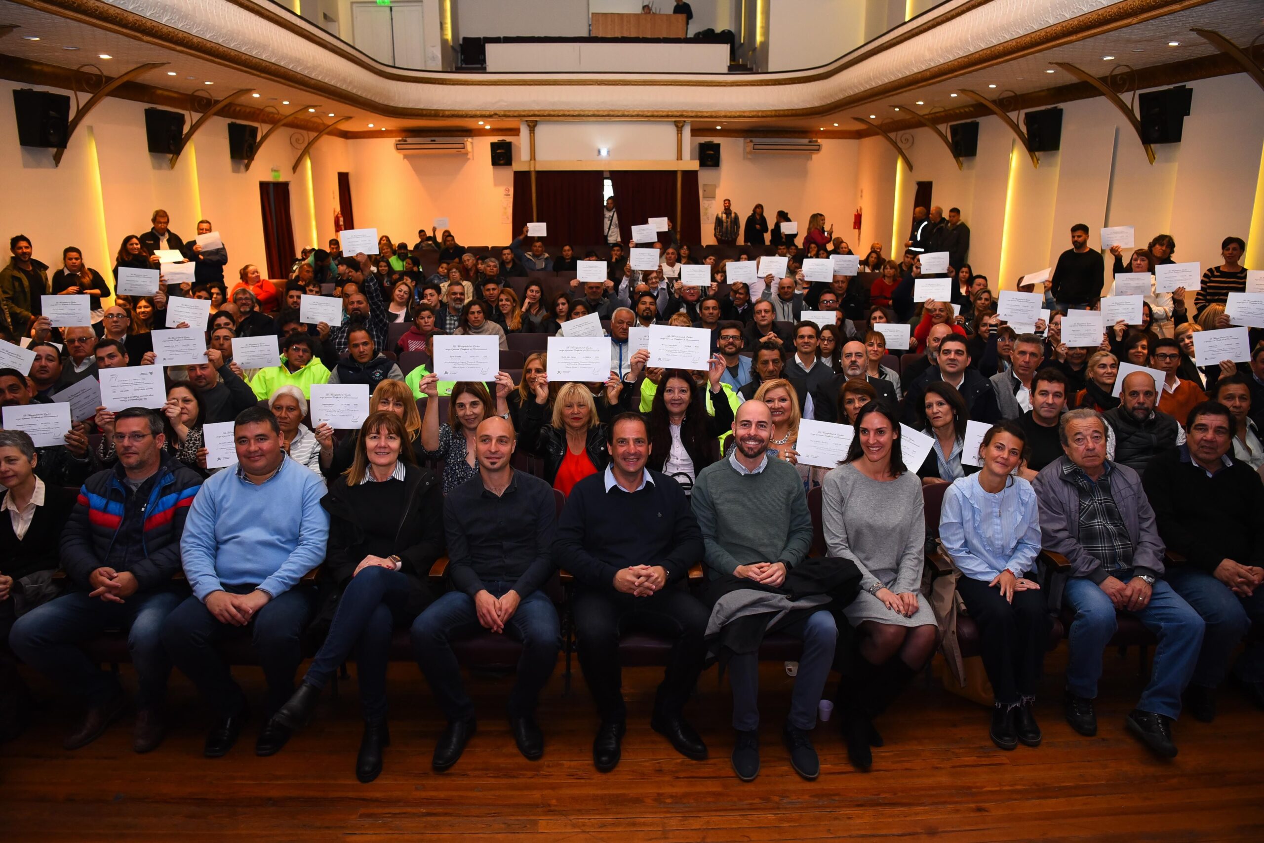 La Municipalidad de Escobar recategorizó a 260 empleados gracias al sistema de concurso público