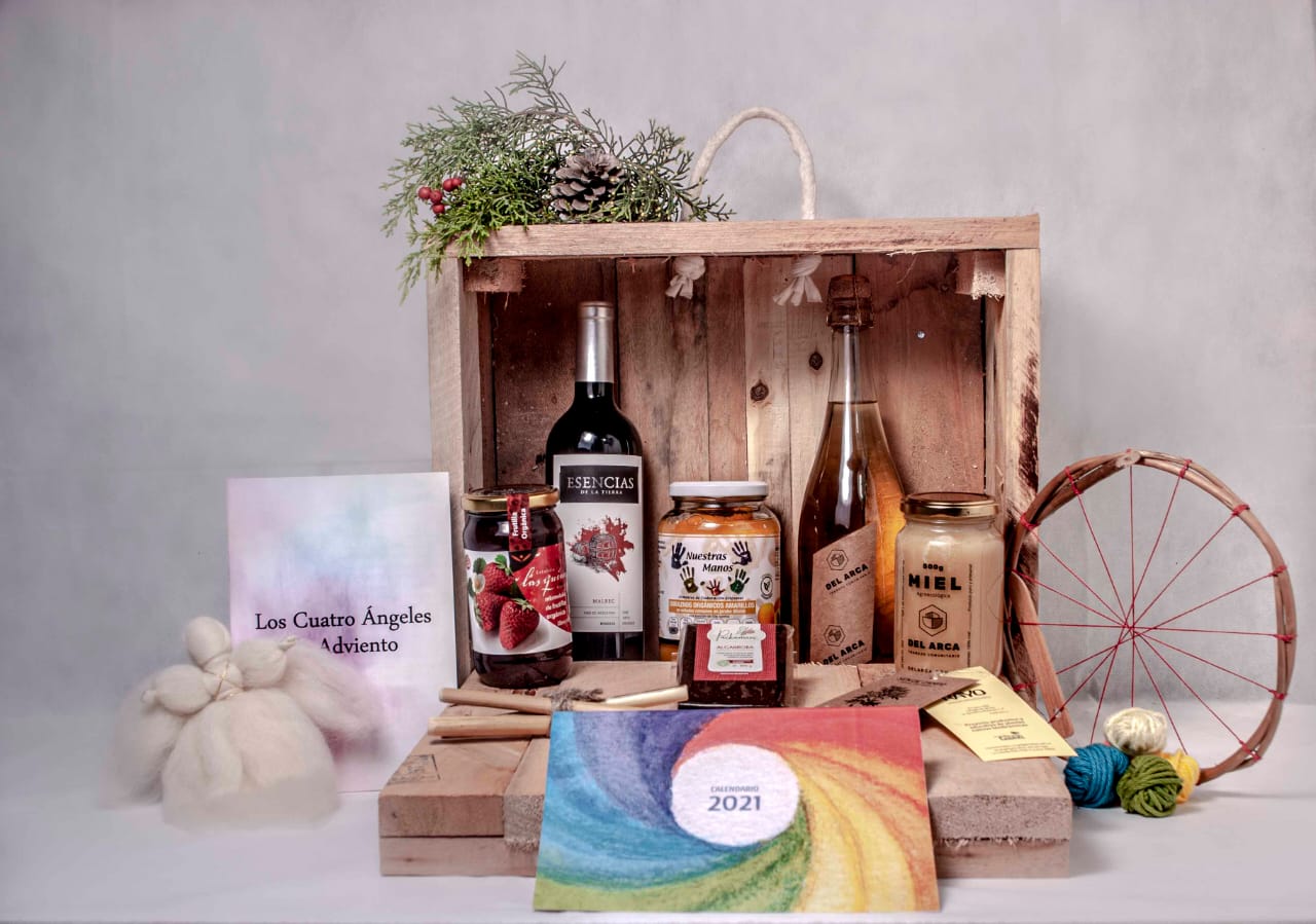 Autogestivo: producen cajas de fin de año sustentables para que empresas y organizaciones regalen a sus empleados y clientes