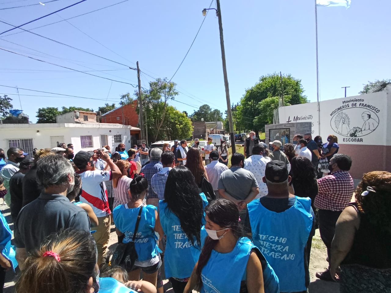 Con un acto en Maquinista Savio, los Misioneros de Francisco reafirman su compromiso con los más humildes