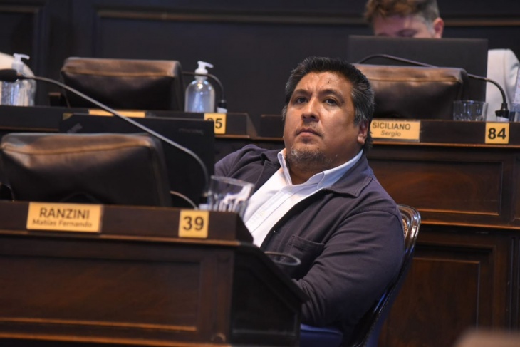 Denuncian que hay “miles de vacunas por vencerse que no se están dando” en la provincia