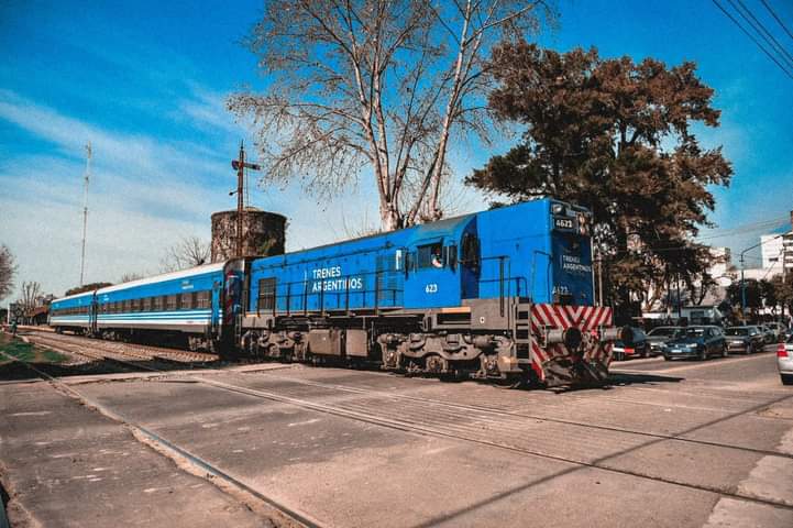Sujarchuk celebró el aumento en la frecuencia de trenes