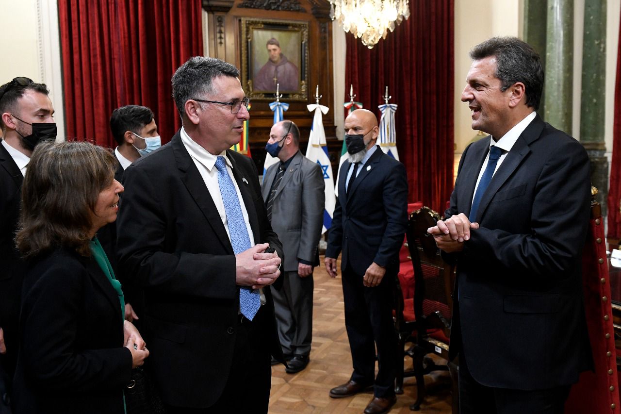 Massa recibió al vice primer ministro israelí, para conmemorar el 30° aniversario del atentado a la Embajada de Israel