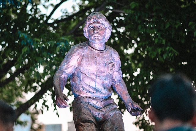 La Municipalidad de Escobar inauguró un monumento en homenaje a Diego Maradona