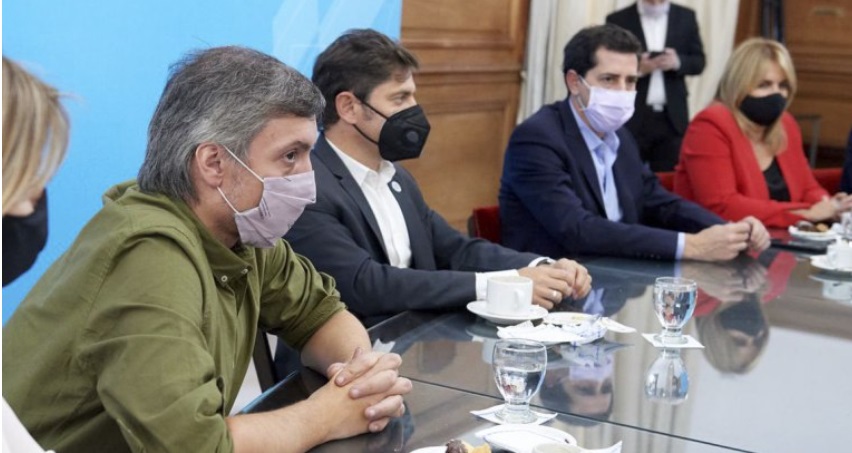 En medio de la interna, De Pedro se muestra con Máximo Kirchner y Kicillof en una reunión con intendentes