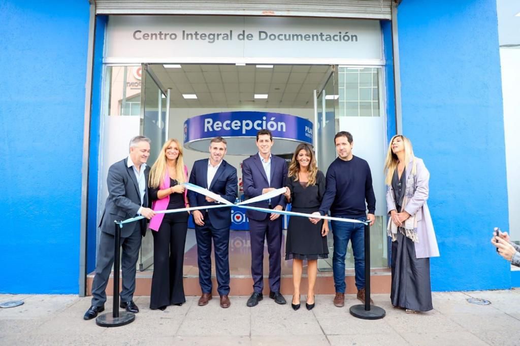 Achával inauguró el primer Centro de Documentación Integral junto a “Wado” De Pedro
