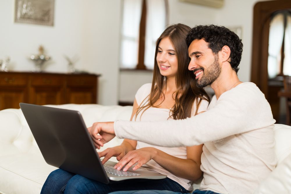 ¿Cuál es la notebook ideal para laburar, estudiar y no romper el bolsillo?
