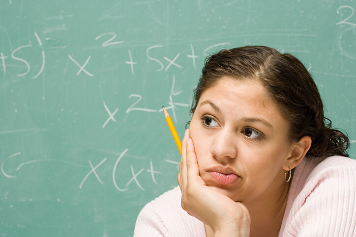 En Argentina, solo el 7,4% de las adolescentes de bajo nivel socioeconómico alcanza aprendizajes mínimos en matemática