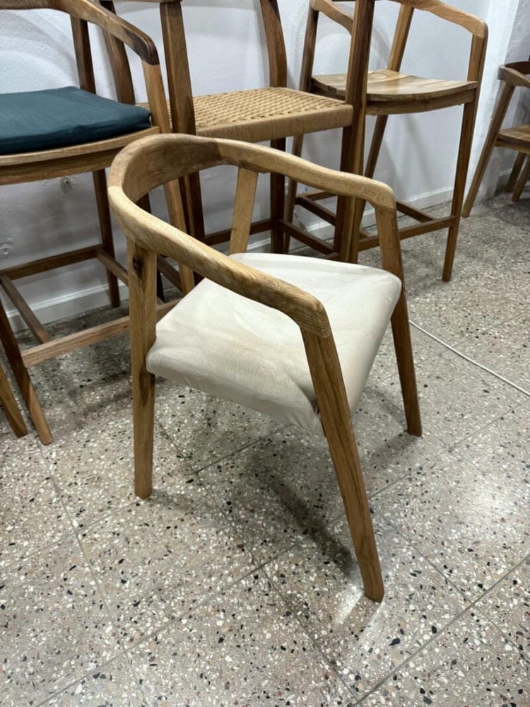 Silla Bali Petiribi Tapizada - Imagen 3