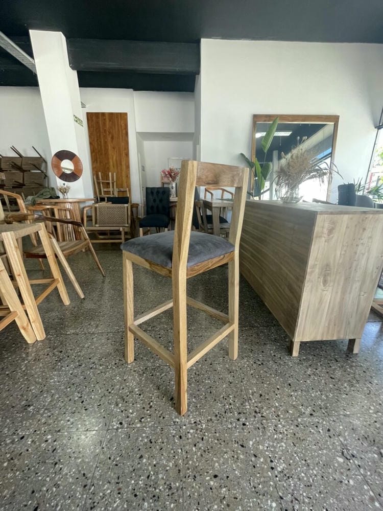 Banqueta Cuadrada Petiribi Tapizada - Imagen 3