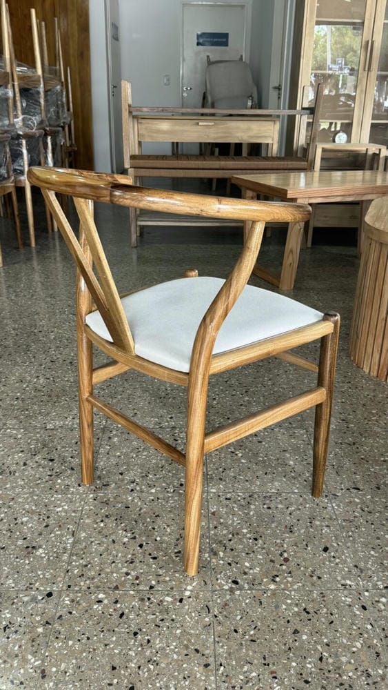 Silla Wishbone Petiribi Tapizada - Imagen 5