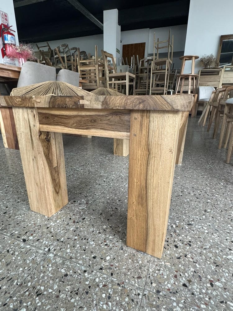Mesa Ratona Petiribi Maciza - Base 4 Patas Gruesas - Imagen 7