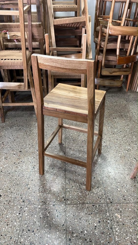 Banqueta Cuadrada Respaldo Alto Petiribi - Imagen 5